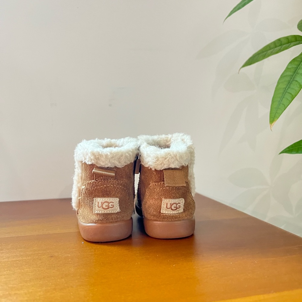 Toddler size 6 UGG winter boot.